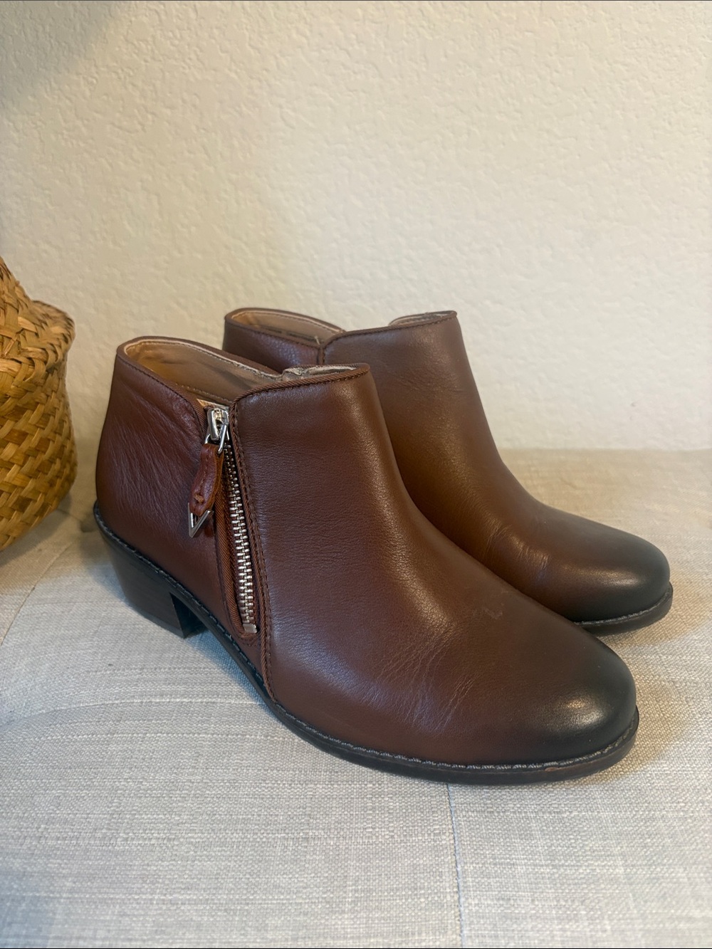 Vionic Jolene 6 Women's Brown Leather Ankle Bootie with Side Zip